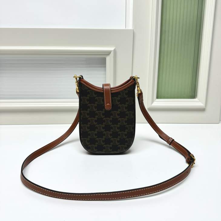 Picture of Celine Handbags _SKUfw225666947fw
